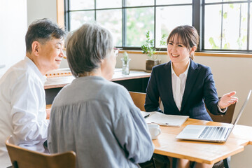 相続税は貯金にも課税される?後悔しないための対策を堤信之税理士事務所(東京都武蔵野市)が徹底解説!| 堤信之税理士事務所